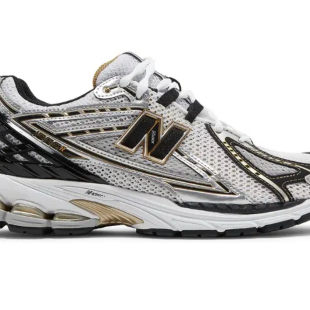New Balance 1906R White Metallic Gold, never worn